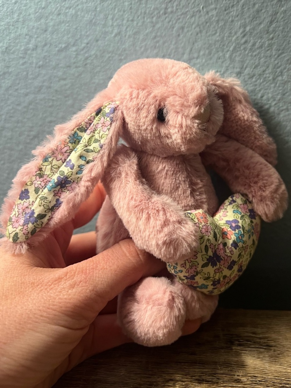 Jellycat Blossom Tulip Heart Bunny Retired NWT Small - Picture 5 of 5